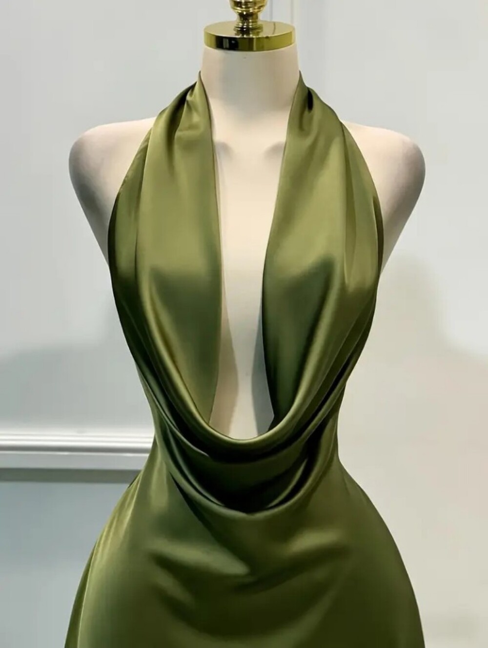 Women'S Elegant Solid Color Satin Back Zipper Dress Backless Satin Dress - Picture 3 of 3